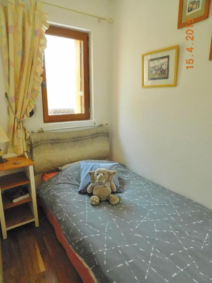 Chez Nous. B & B Bassy Экстерьер фото