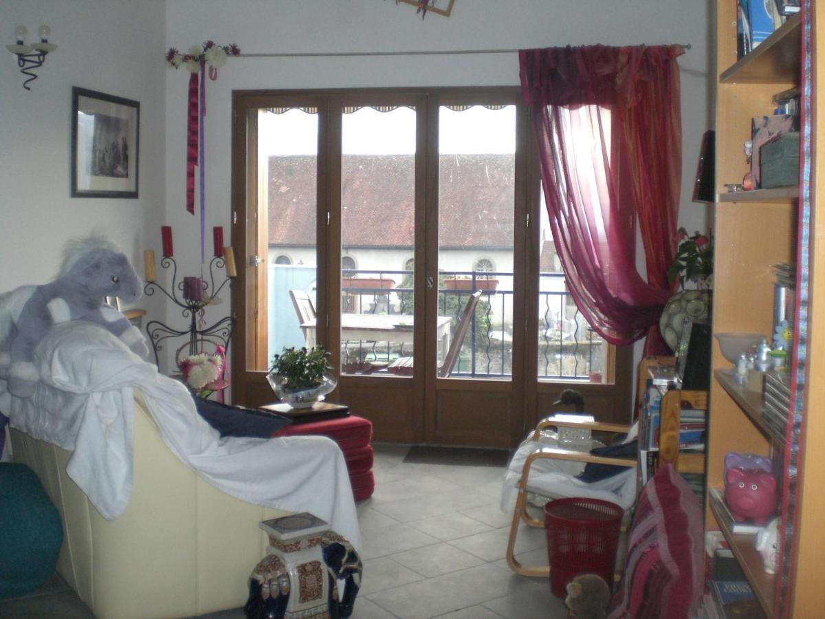 Chez Nous. B & B Bassy Экстерьер фото