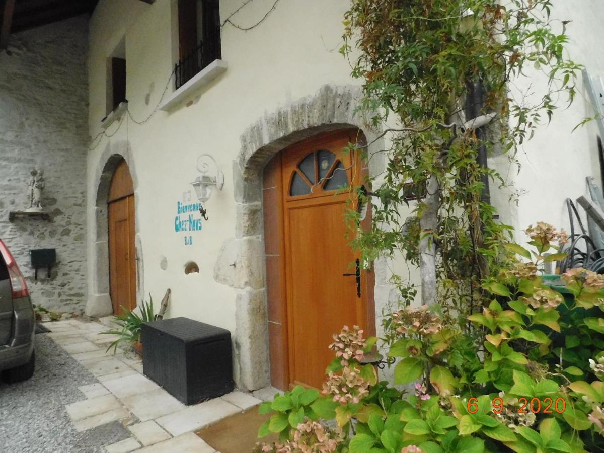 Chez Nous. B & B Bassy Экстерьер фото