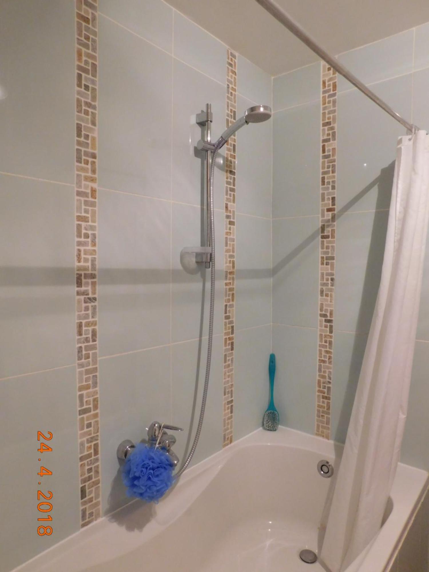 Chez Nous. B & B Bassy Номер фото